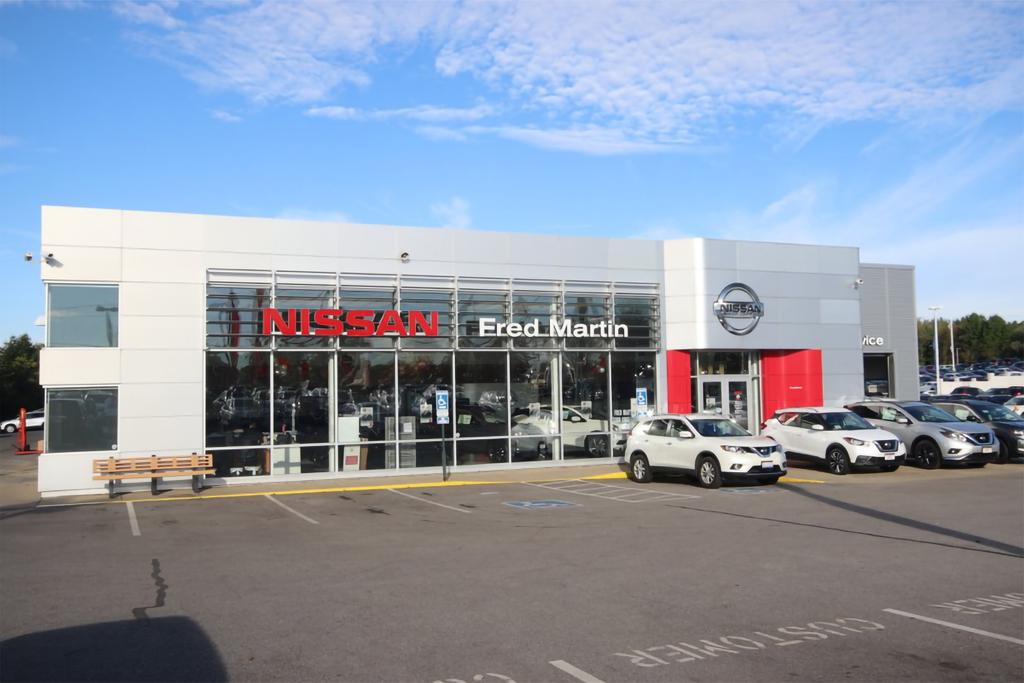 Dealership gallery photo 1